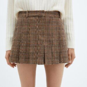 NWOT MANGO Houndstooth pleated mini skirt, size 8